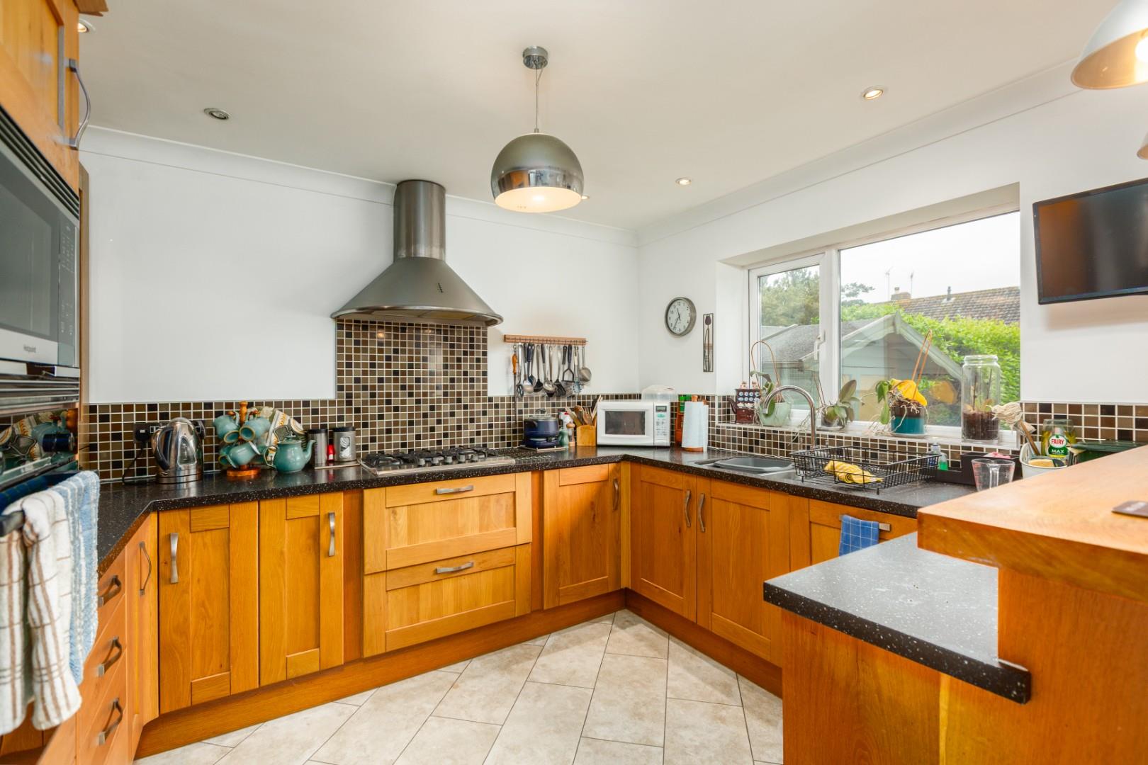 Fulmar Close, West Cross, Swansea, SA3 5RD